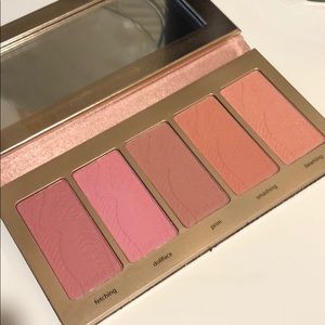 Tarte blush